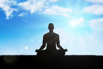 Zašto je meditacija toliko važna i kako nam može pomoći da se osećamo srećnije?